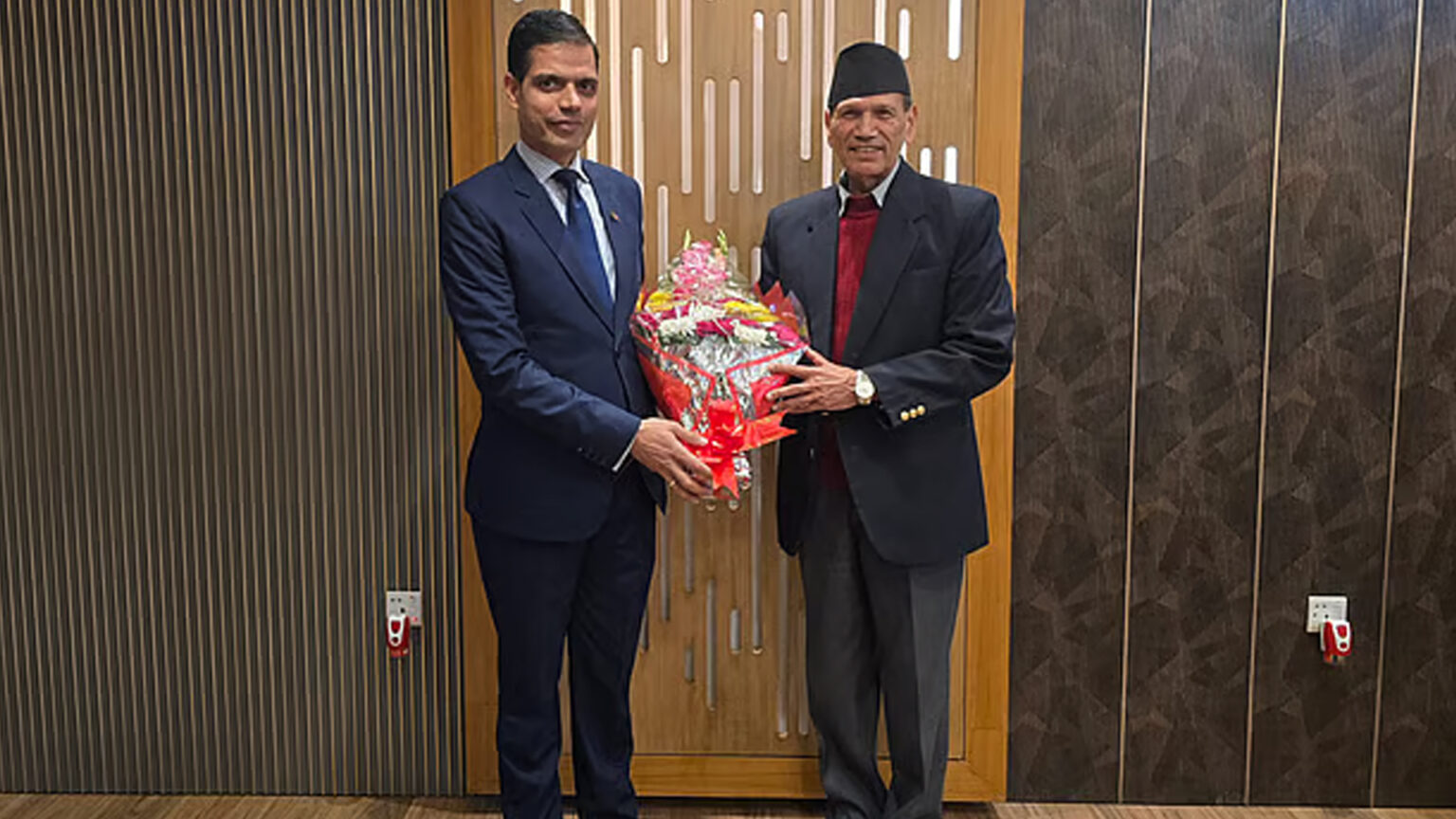 বেগম জিয়ার প্রতি শেষশ্রদ্ধা জানাতে নেপালের পররাষ্ট্রমন্ত্রী ঢাকায়, আর যারা আসছেন